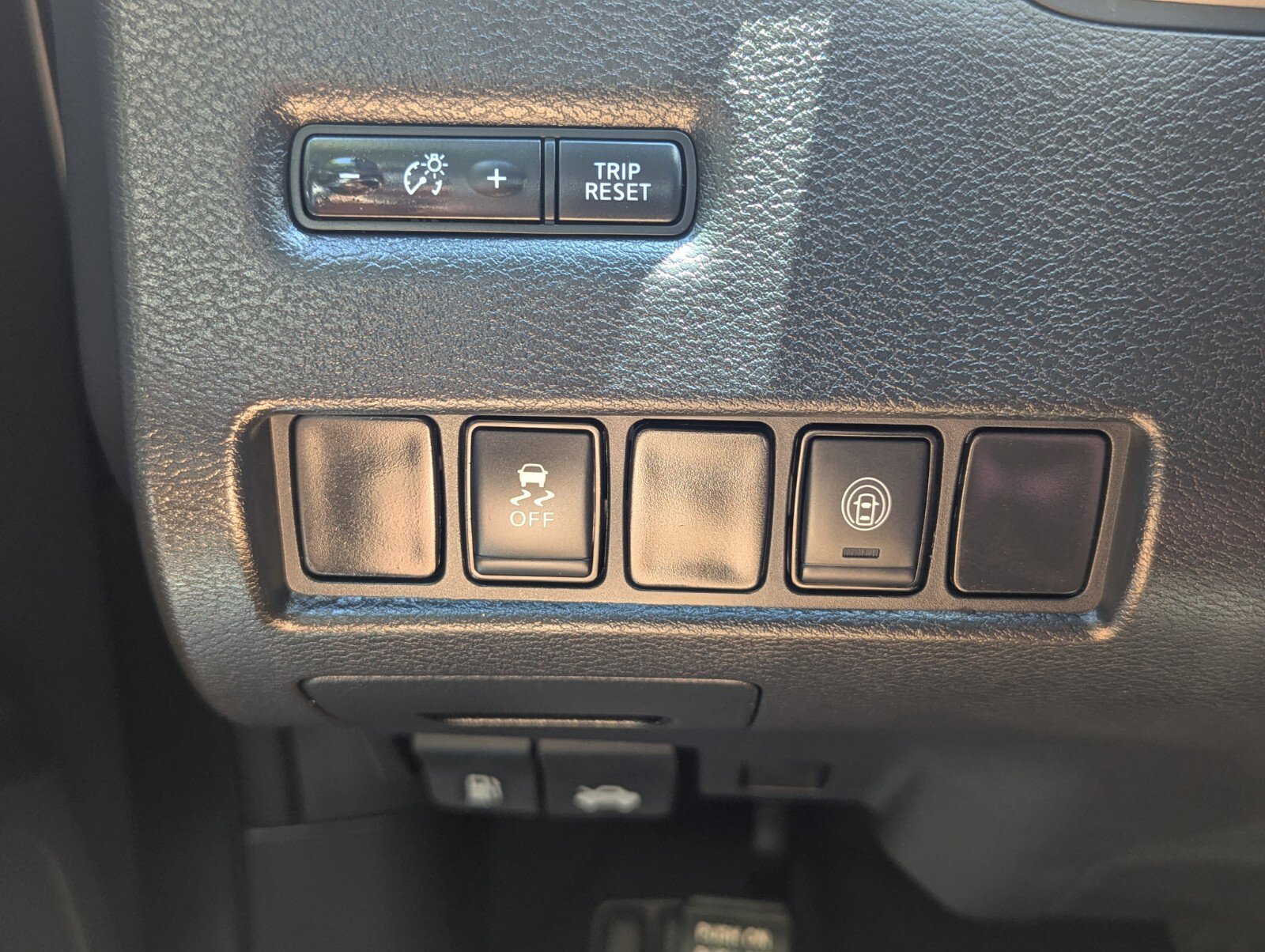 Certified 2024 Nissan Murano SV FWD image 31