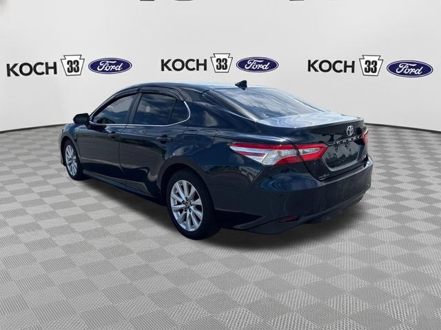 Used 2020 Toyota Camry LE FWD image 6