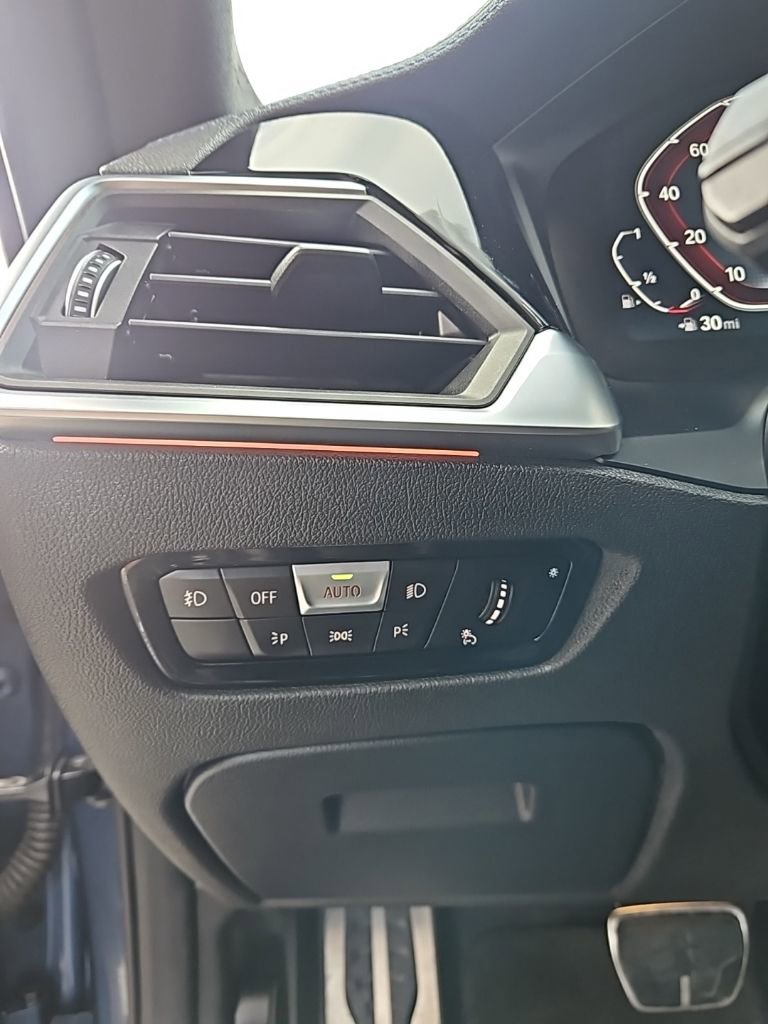 Used 2021 BMW 430i Coupe w/ M Sport Package image 16