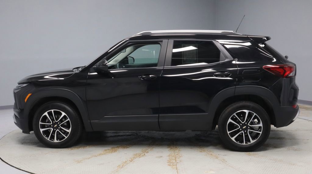 Used 2025 Chevrolet TrailBlazer LT w/ LT Cold Weather Package image 7