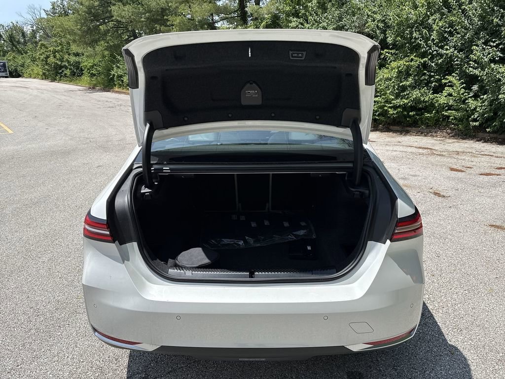 Used 2026 BMW 530i xDrive w/ Premium Package image 29