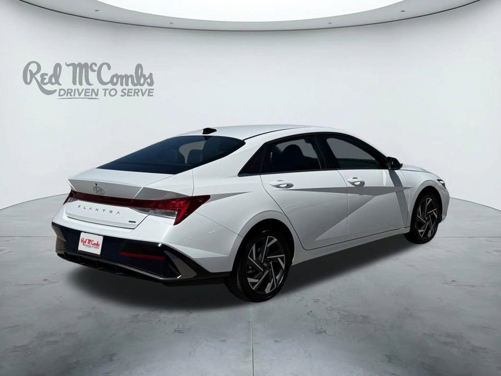 Certified 2025 Hyundai Elantra Limited image 5