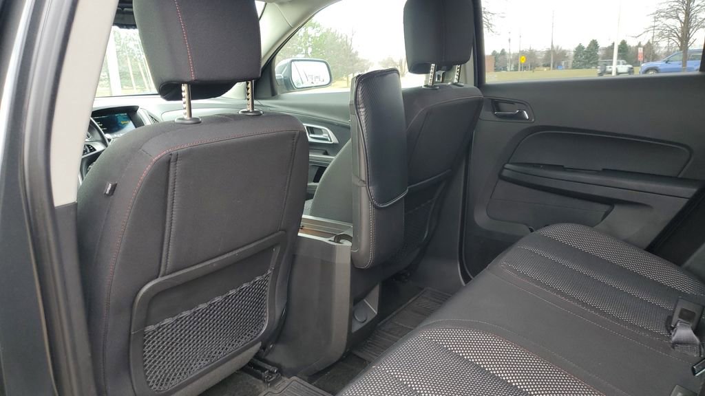 Used 2017 Chevrolet Equinox LT w/ Convenience Package image 21