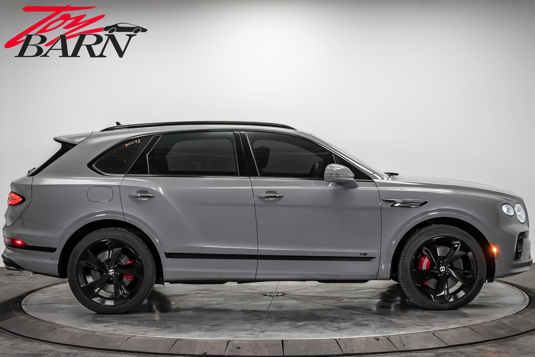 Used 2022 Bentley Bentayga image 6