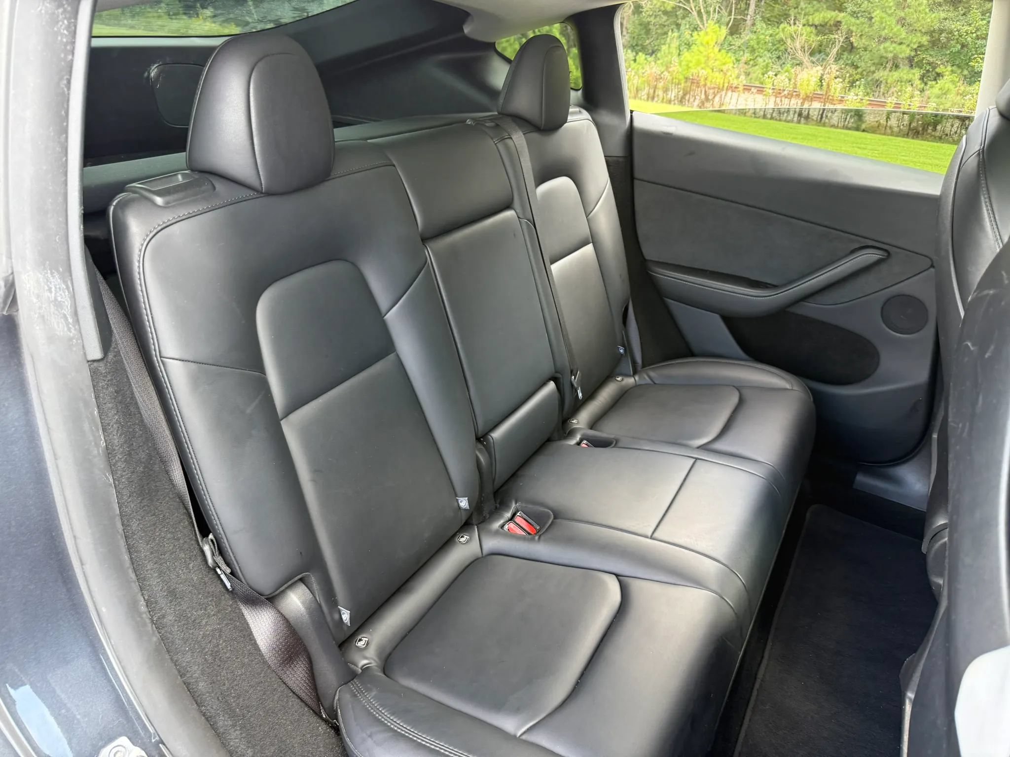 Used 2024 Tesla Model Y Long Range AWD/4WD image 27