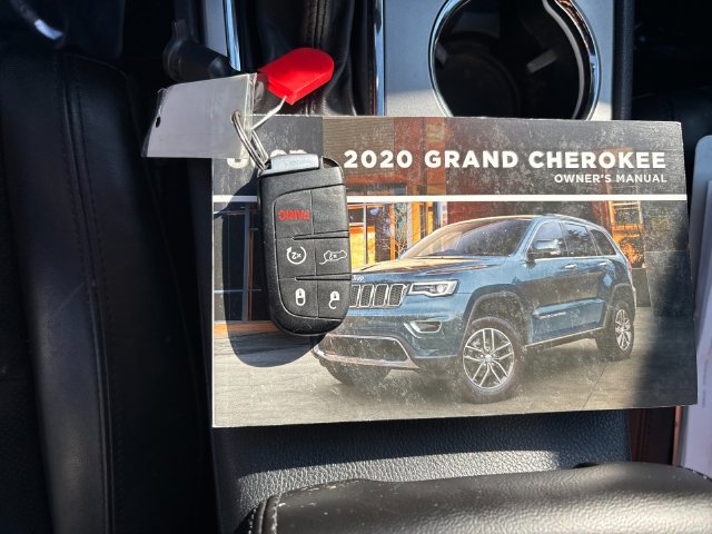 Used 2020 Jeep Grand Cherokee Altitude AWD/4WD image 9