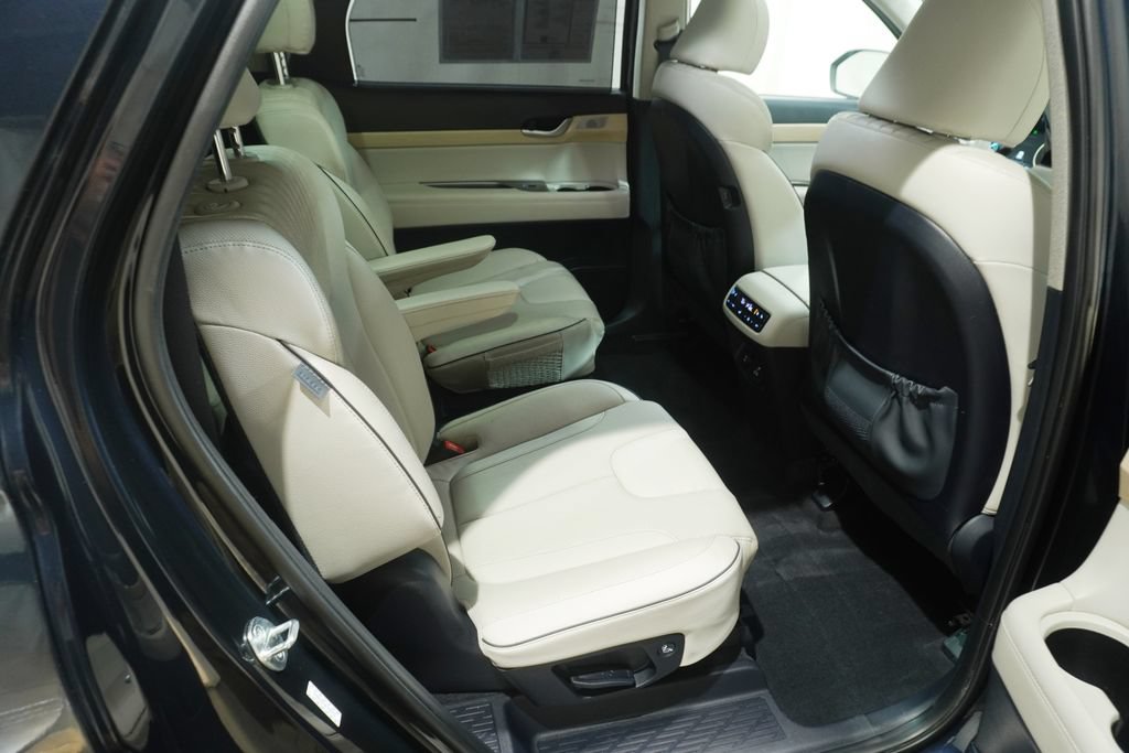 Used 2023 Hyundai Palisade Limited w/ Cargo Package AWD/4WD image 19