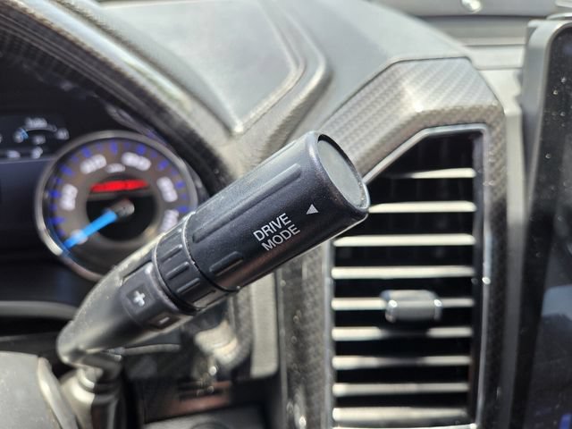 Used 2020 Ford F350 Lariat w/ Lariat Ultimate Package AWD/4WD image 32