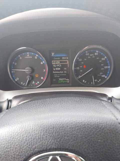 Used 2017 Toyota RAV4 Limited image 28