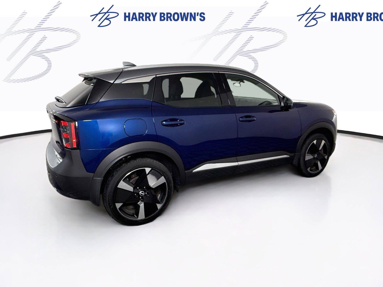 Used 2025 Nissan Kicks SR w/ Illumination Package AWD/4WD image 29