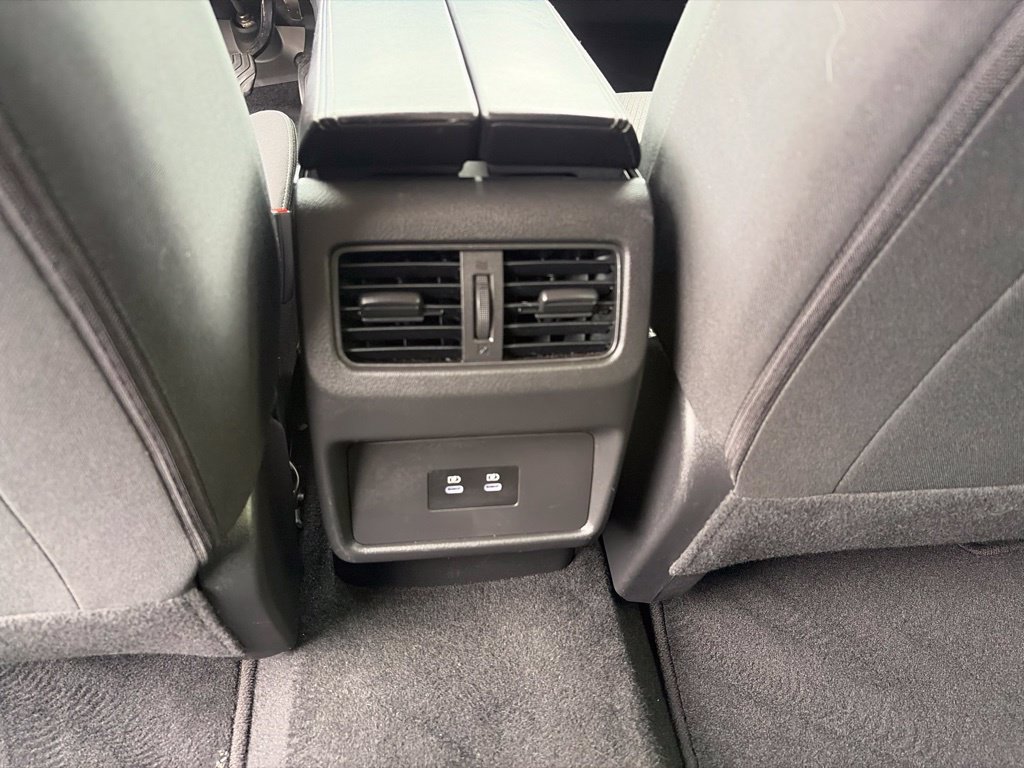 Certified 2025 Nissan Rogue SV FWD image 21