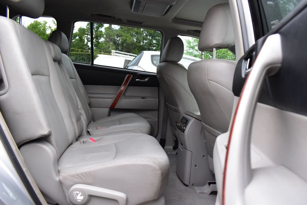 Used 2008 Toyota Highlander Limited AWD/4WD image 18