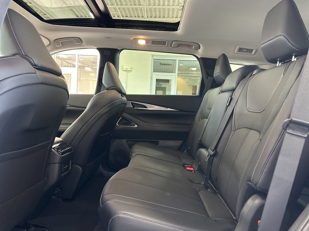 New 2027 INFINITI QX60 Luxe w/ Cargo Package AWD/4WD image 32