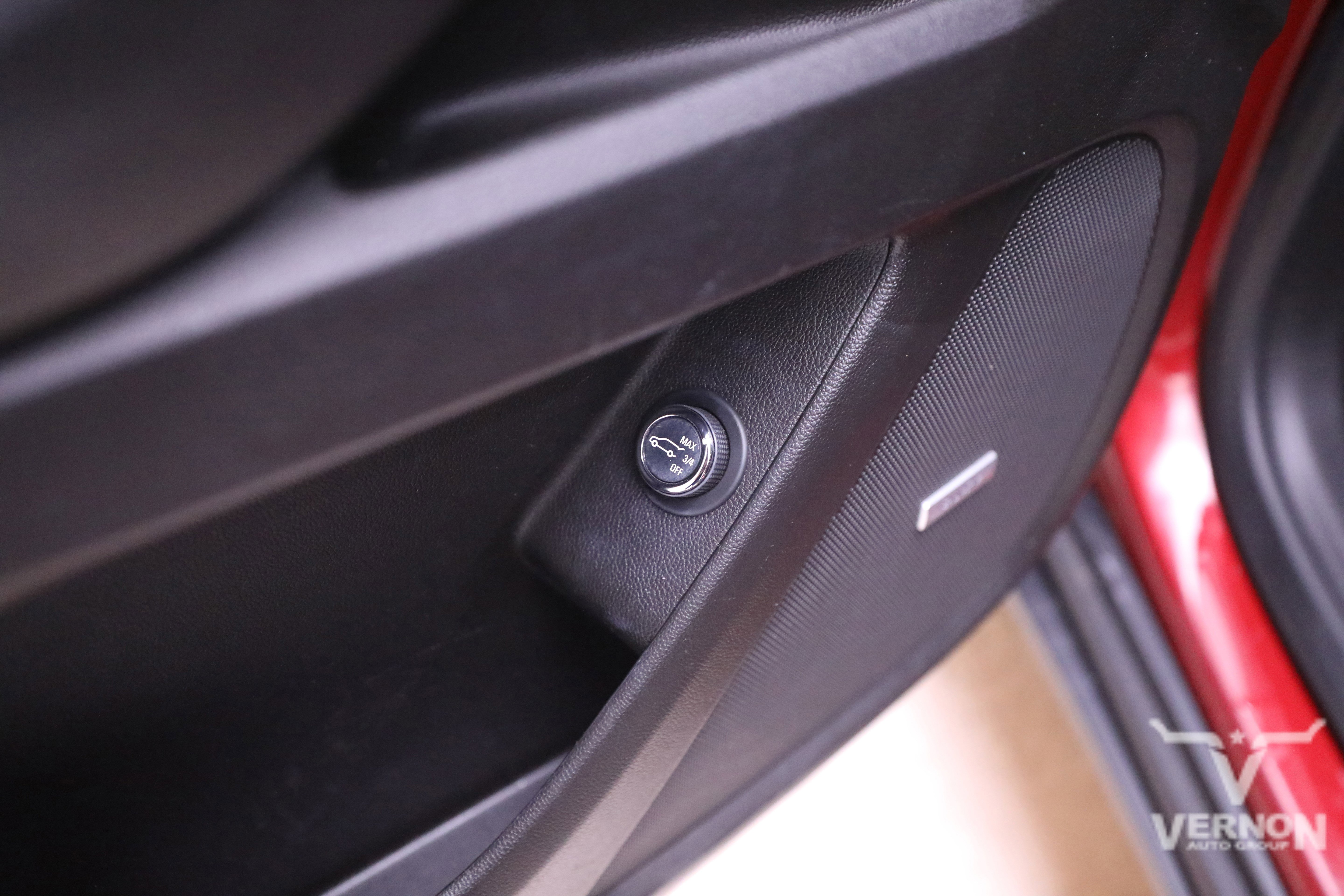 Used 2019 Chevrolet Traverse RS image 19