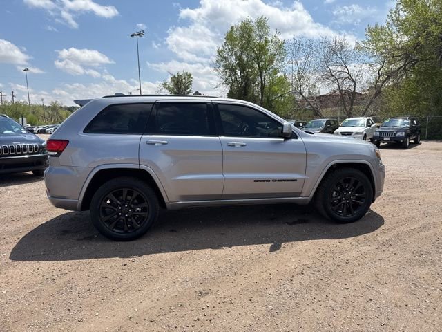 Used 2021 Jeep Grand Cherokee Laredo X AWD/4WD image 6