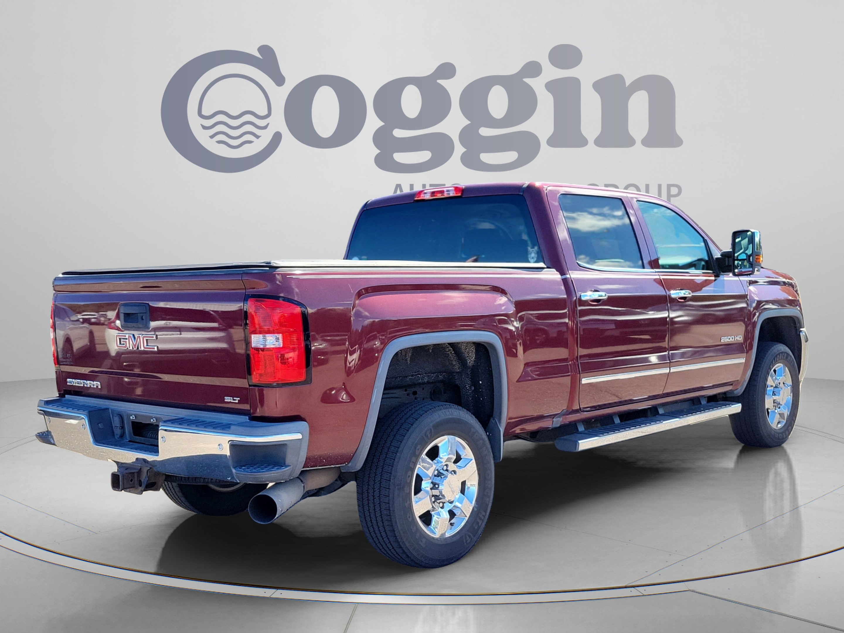Used 2016 GMC Sierra 2500 SLT w/ Duramax Plus Package AWD/4WD image 5