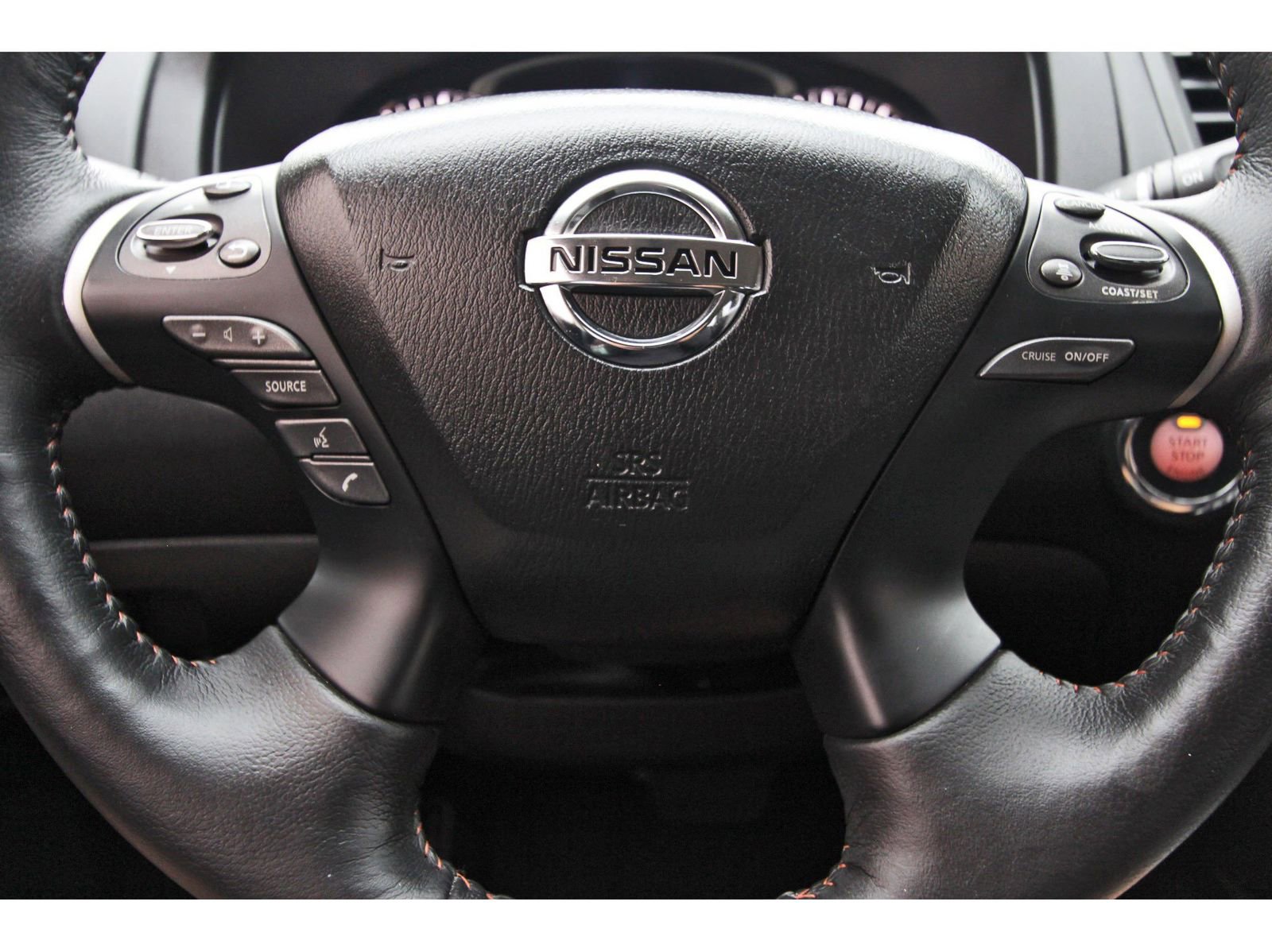 Used 2019 Nissan Pathfinder SL FWD image 17
