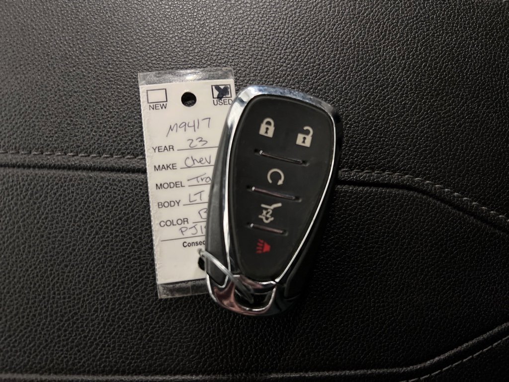 Used 2023 Chevrolet Traverse LT image 23