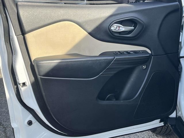 Used 2016 Jeep Cherokee Latitude image 14