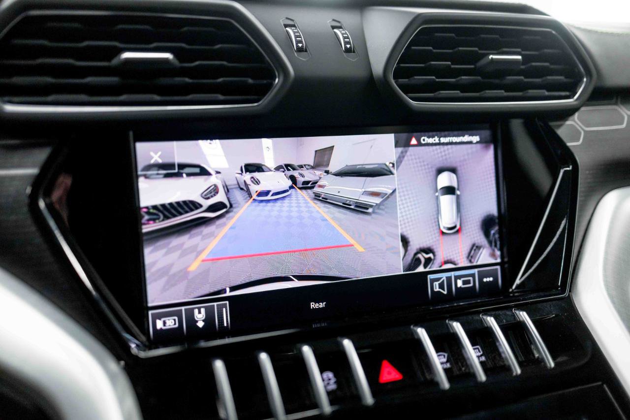 Used 2020 Lamborghini Urus Base image 71
