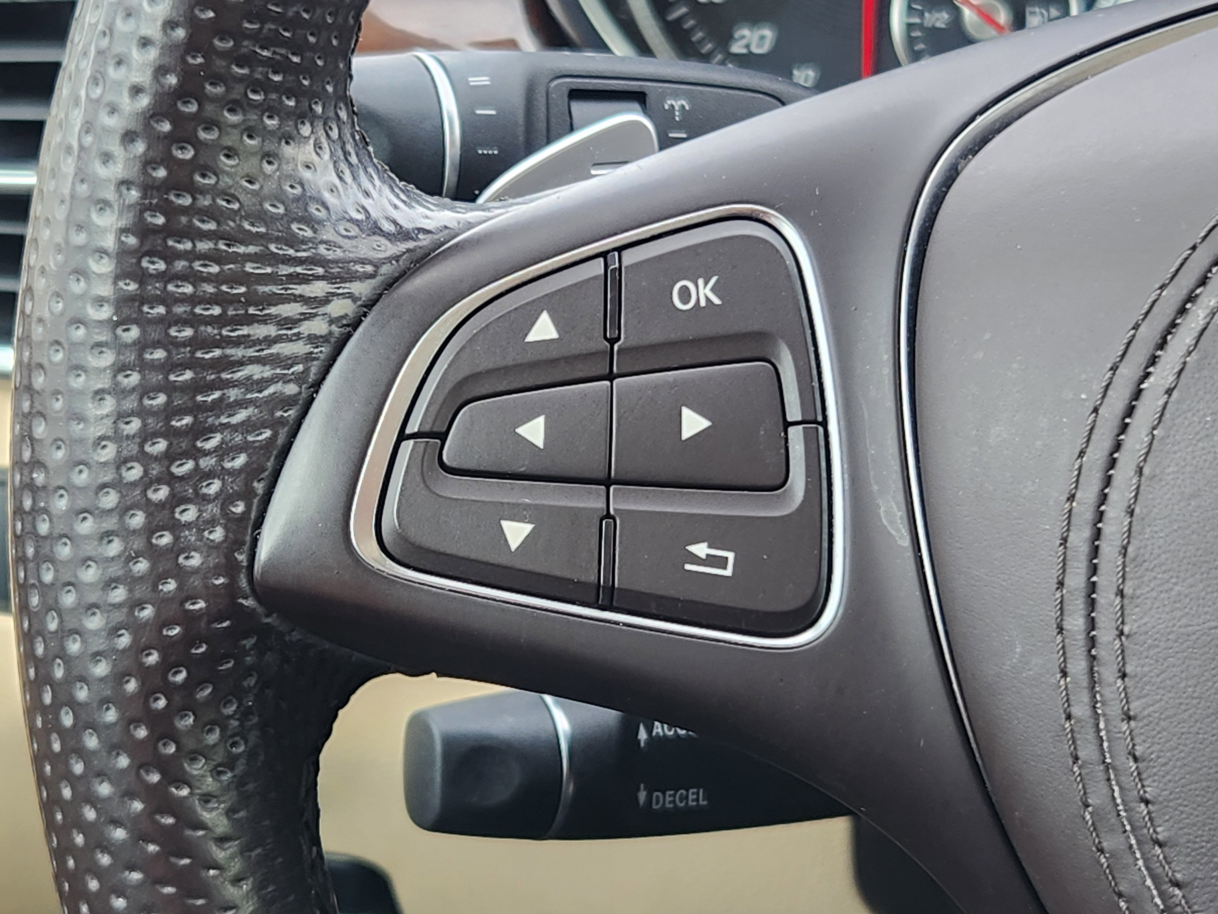 Used 2019 Mercedes-Benz GLS 450 4MATIC image 32