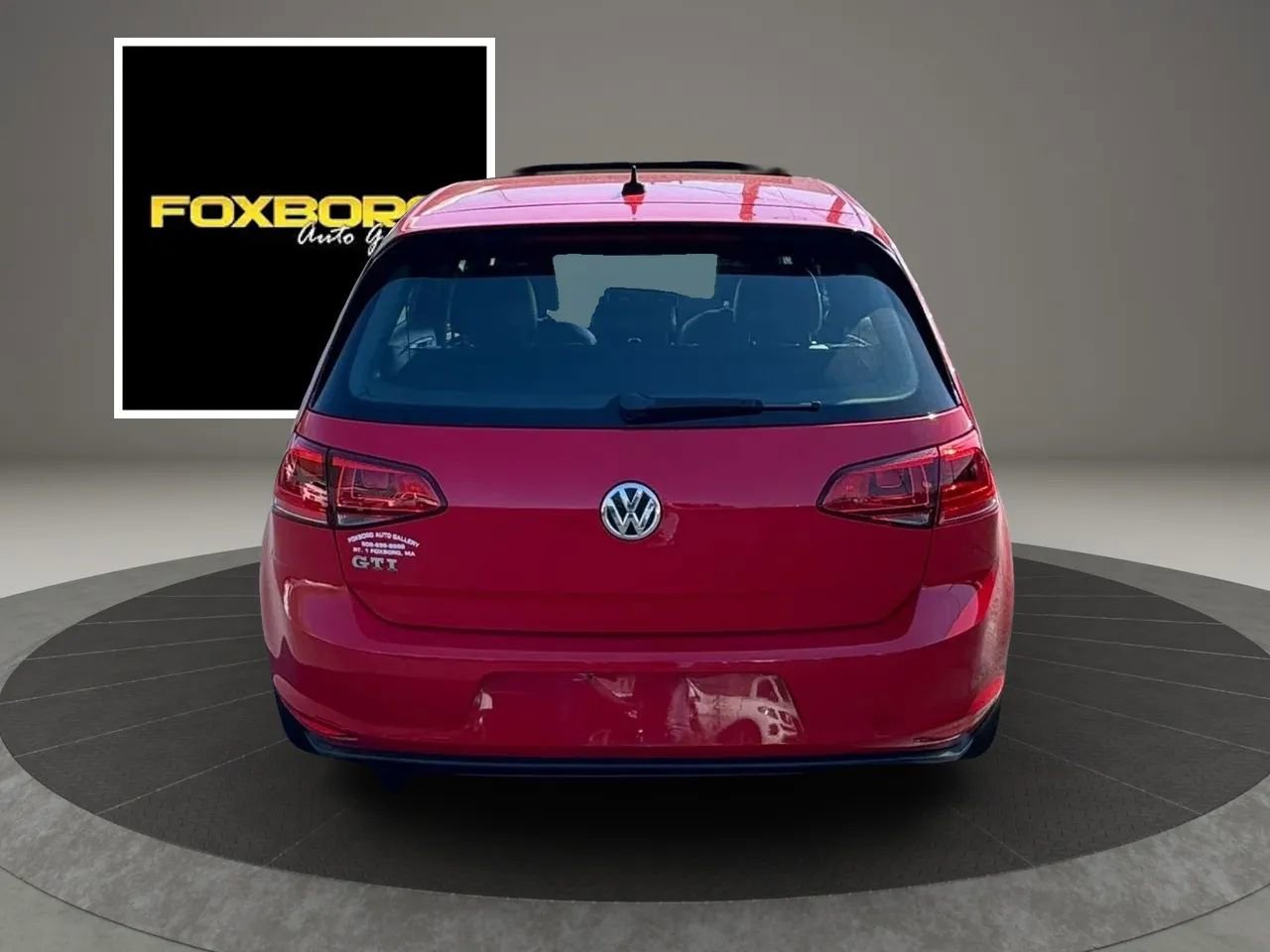Used 2016 Volkswagen Golf 4-Door FWD image 6