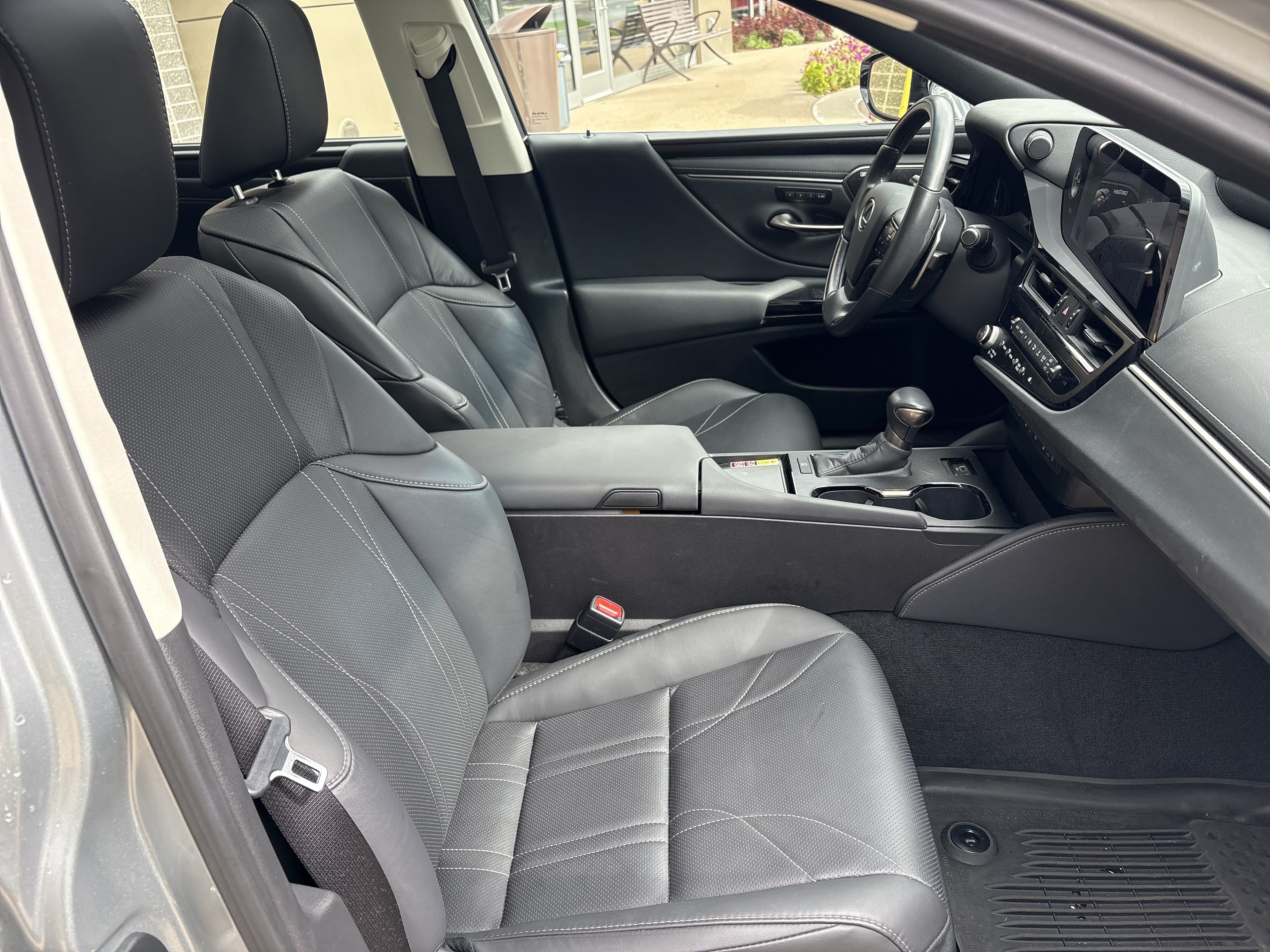 Certified 2025 Lexus ES 350 Ultra Luxury w/ Accessory Package (Z2) FWD image 33