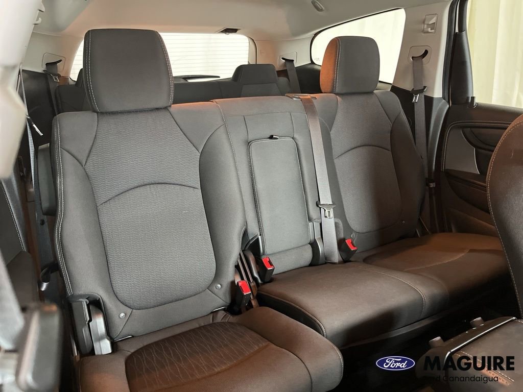 Used 2016 Chevrolet Traverse LT w/ Traveler's Package FWD image 32