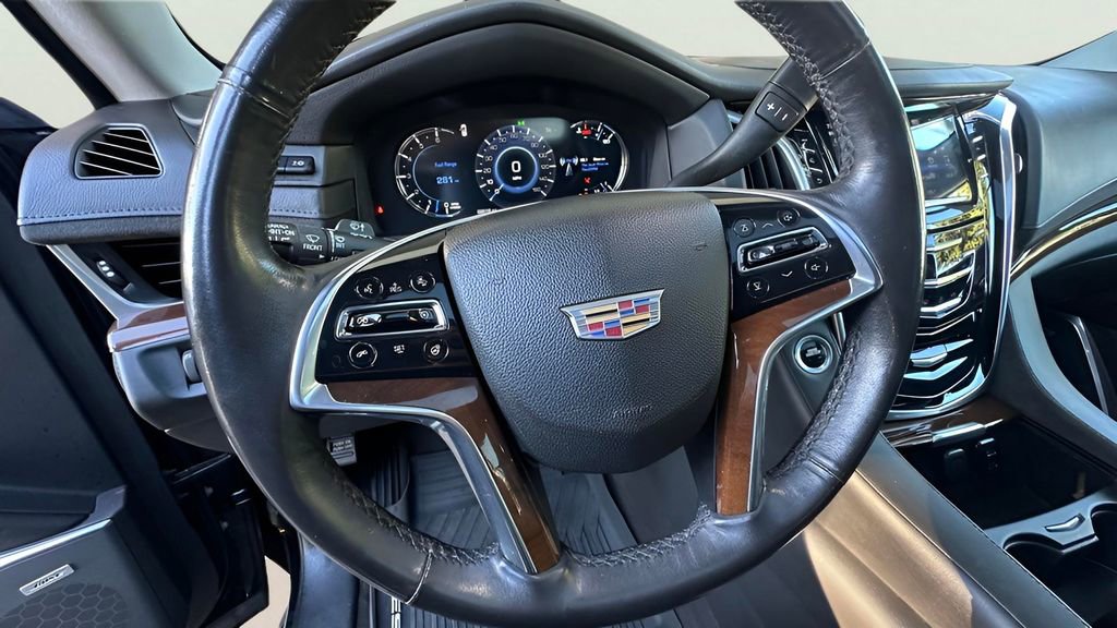 Used 2020 Cadillac Escalade Luxury image 47