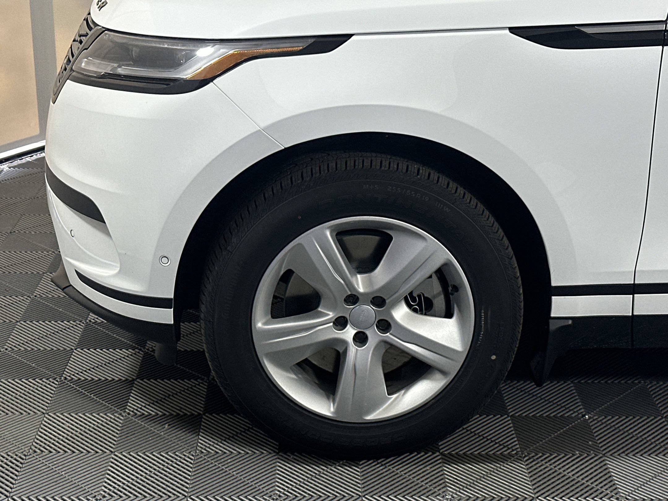 Certified 2026 Land Rover Range Rover Velar S AWD/4WD image 8