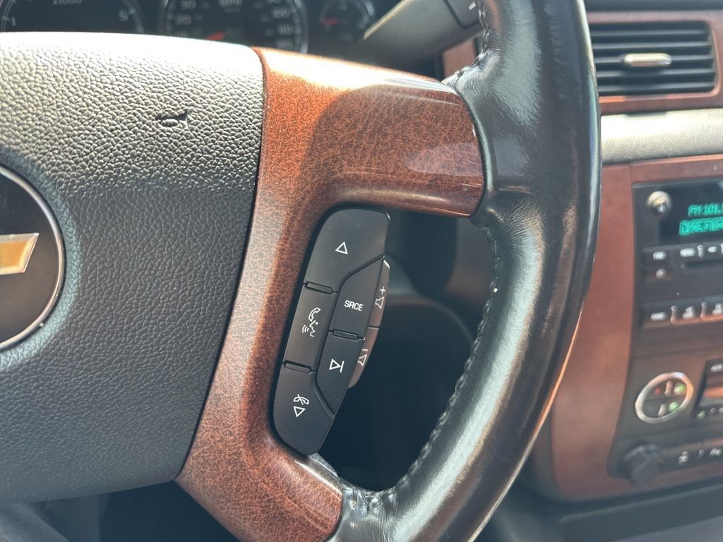 Used 2012 Chevrolet Avalanche LT image 9