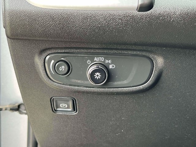 Used 2024 GMC Terrain SLE AWD/4WD image 20