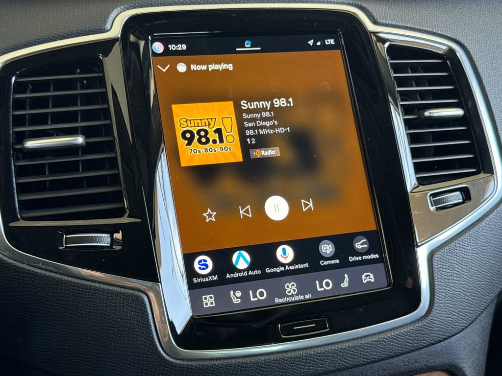 Certified 2024 Volvo XC90 T8 Plus AWD/4WD image 18