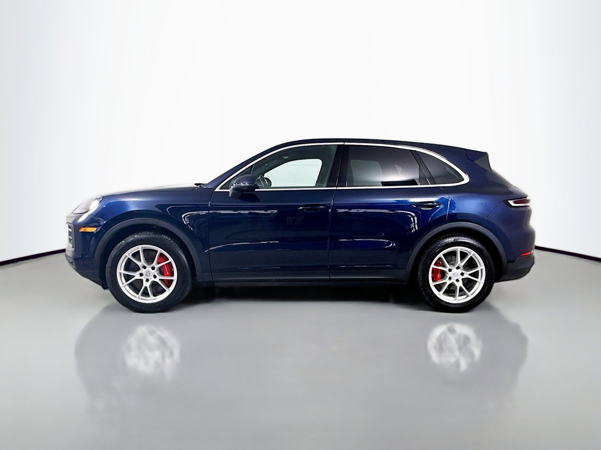 Certified 2024 Porsche Cayenne S image 2