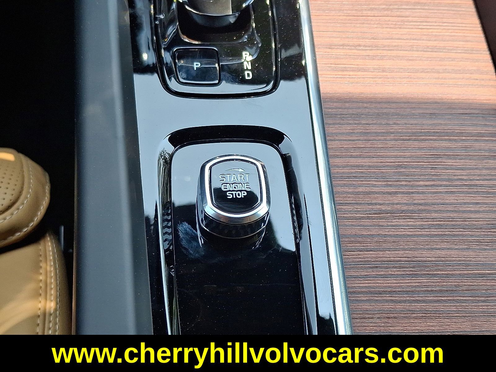 New 2025 Volvo V60 B5 Cross Country Ultra w/ Protection Package Premier image 24