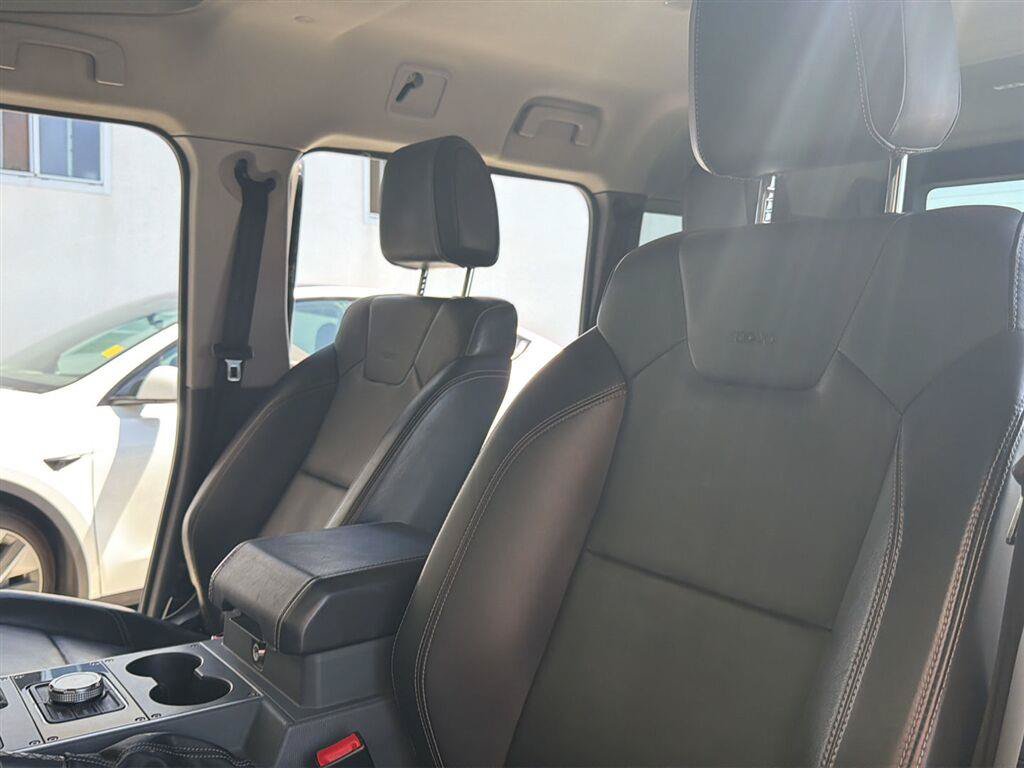 Used 2024 INEOS Grenadier Station Wagon AWD/4WD image 8