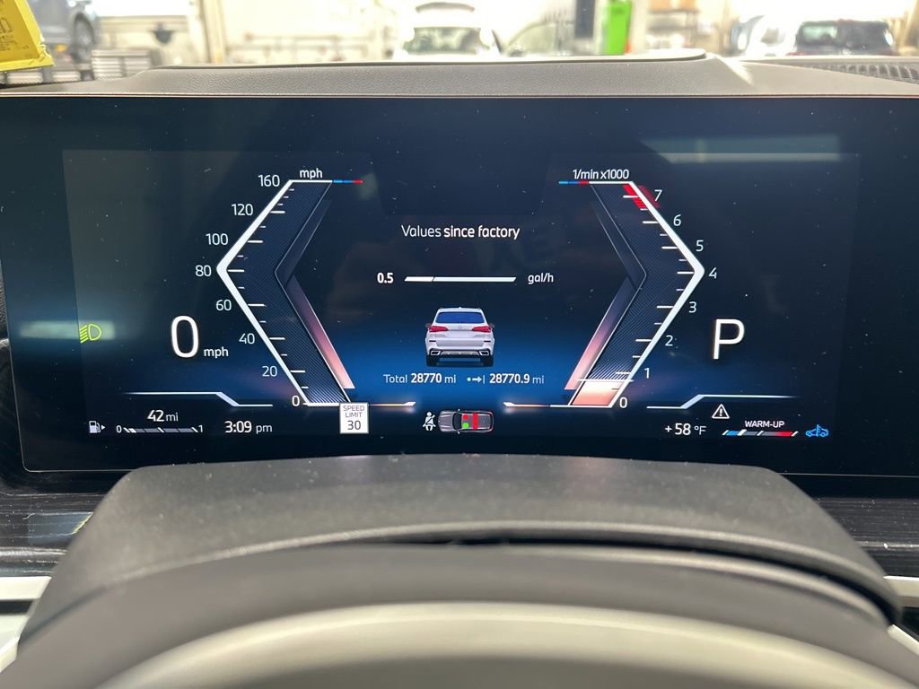 Used 2024 BMW X5 xDrive40i w/ M Sport Package image 13