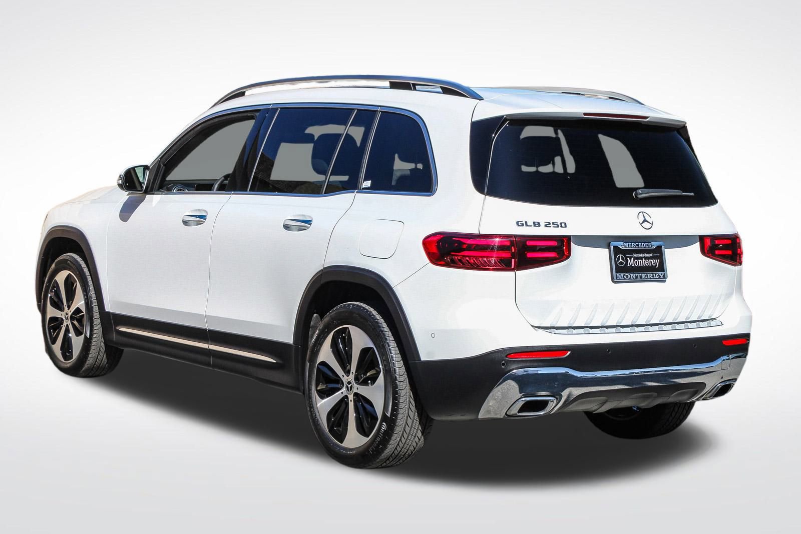 Certified 2025 Mercedes-Benz GLB 250 image 7