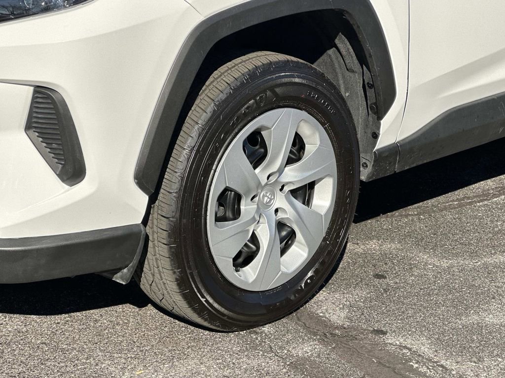 Used 2025 Toyota RAV4 LE image 30
