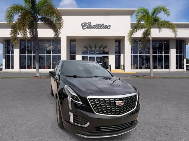 Certified 2024 Cadillac XT5 Premium Luxury FWD image 3