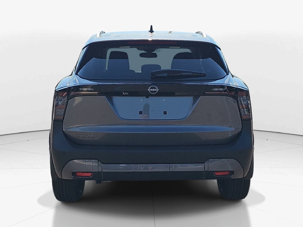 New 2027 Nissan Kicks SR w/ Cold Weather Package FWD image 7