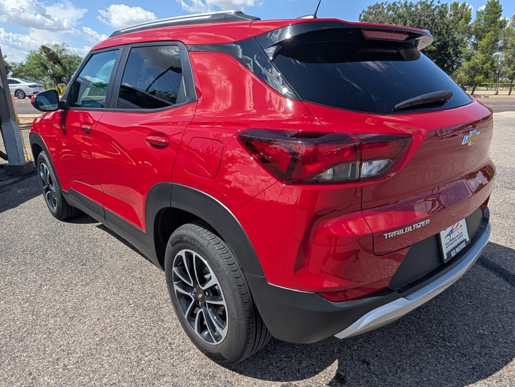 New 2026 Chevrolet TrailBlazer LT FWD image 3