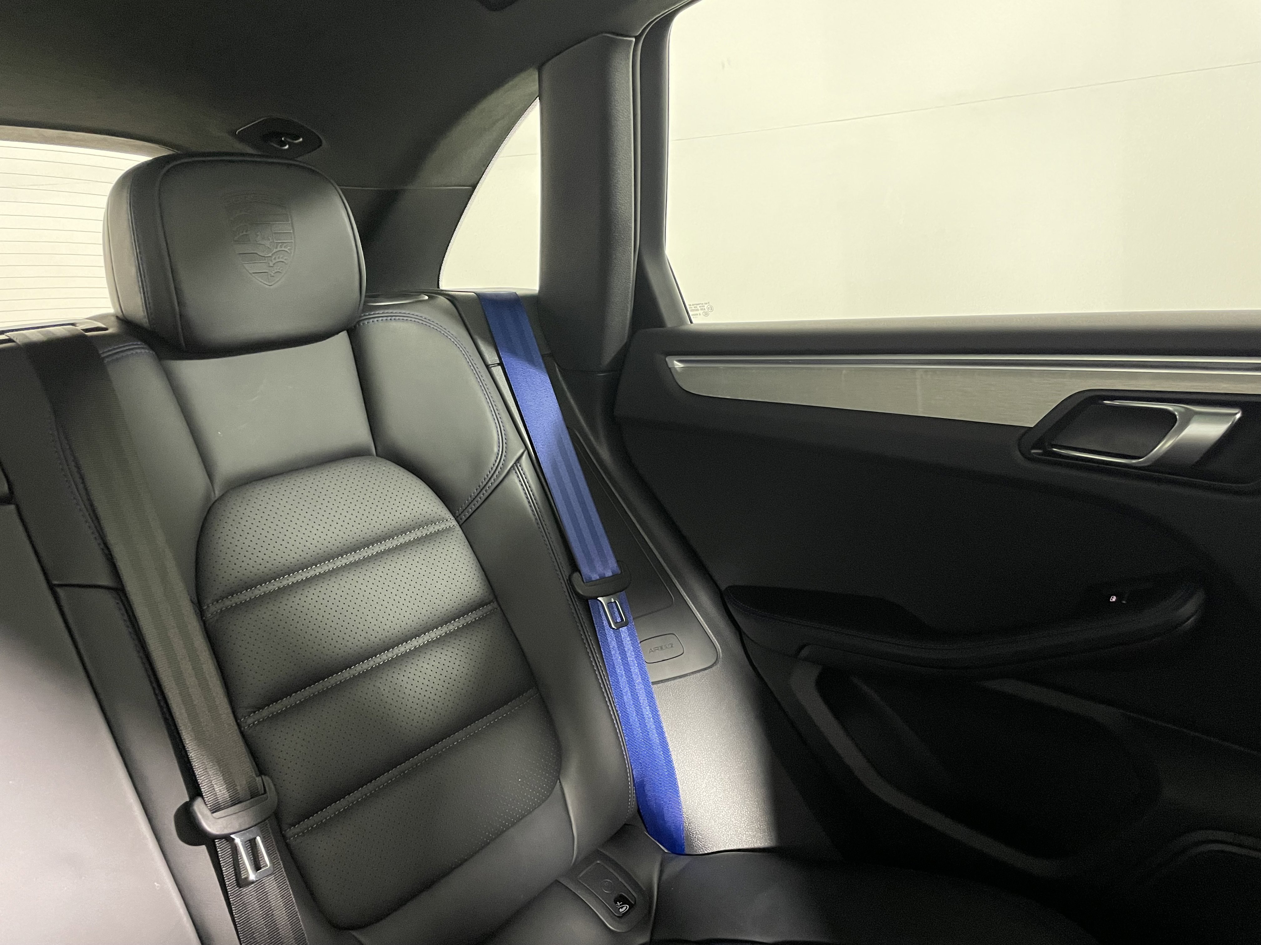 Certified 2023 Porsche Macan GTS image 17