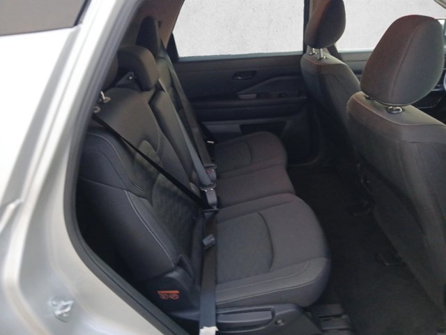 Used 2025 Nissan Pathfinder SV FWD image 16