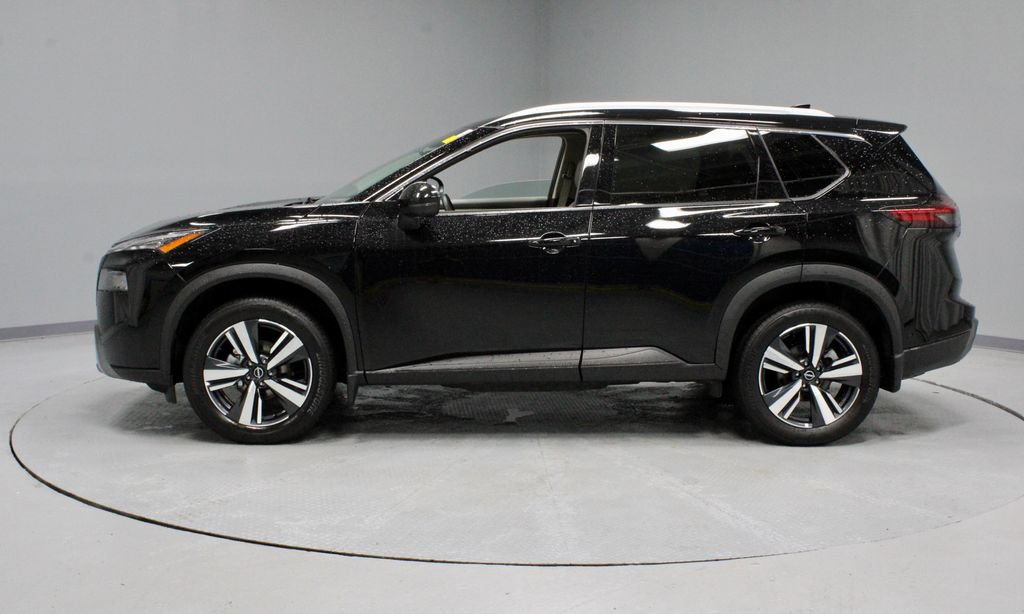 Certified 2025 Nissan Rogue SL AWD/4WD image 9
