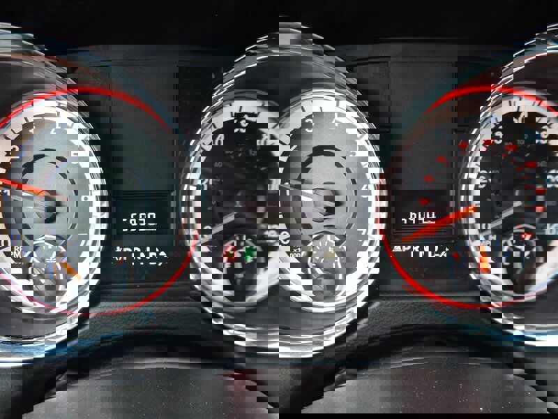 Used 2018 Dodge Grand Caravan SE w/ UConnect Hands-Free Group image 25