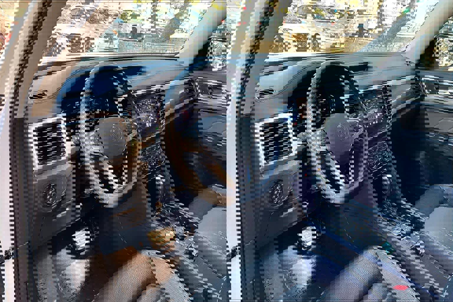 Used 2021 Volkswagen Atlas SEL Premium w/ MDO Package (Bench Seat) image 17