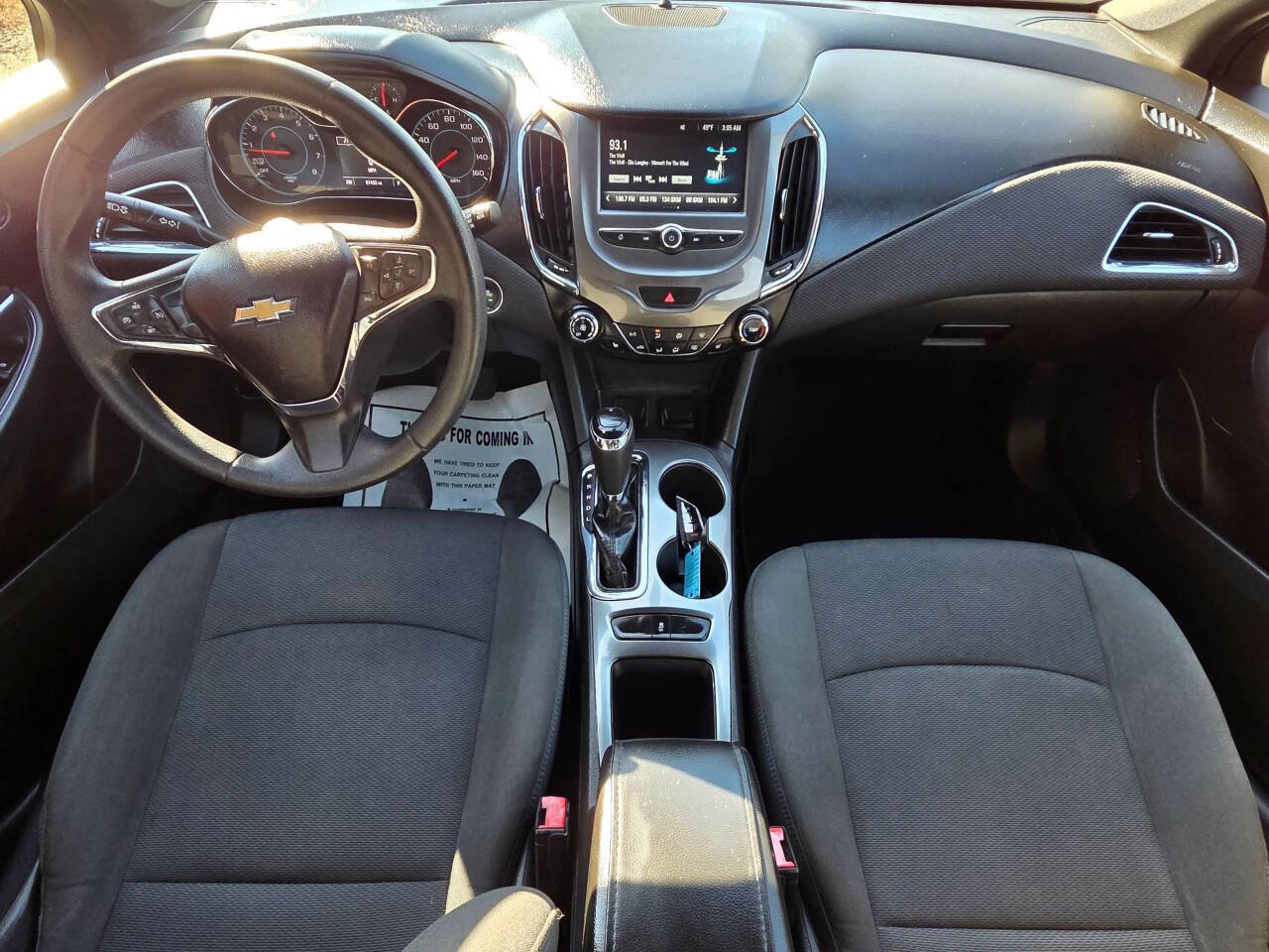 Used 2017 Chevrolet Cruze LT w/ Convenience Package image 19