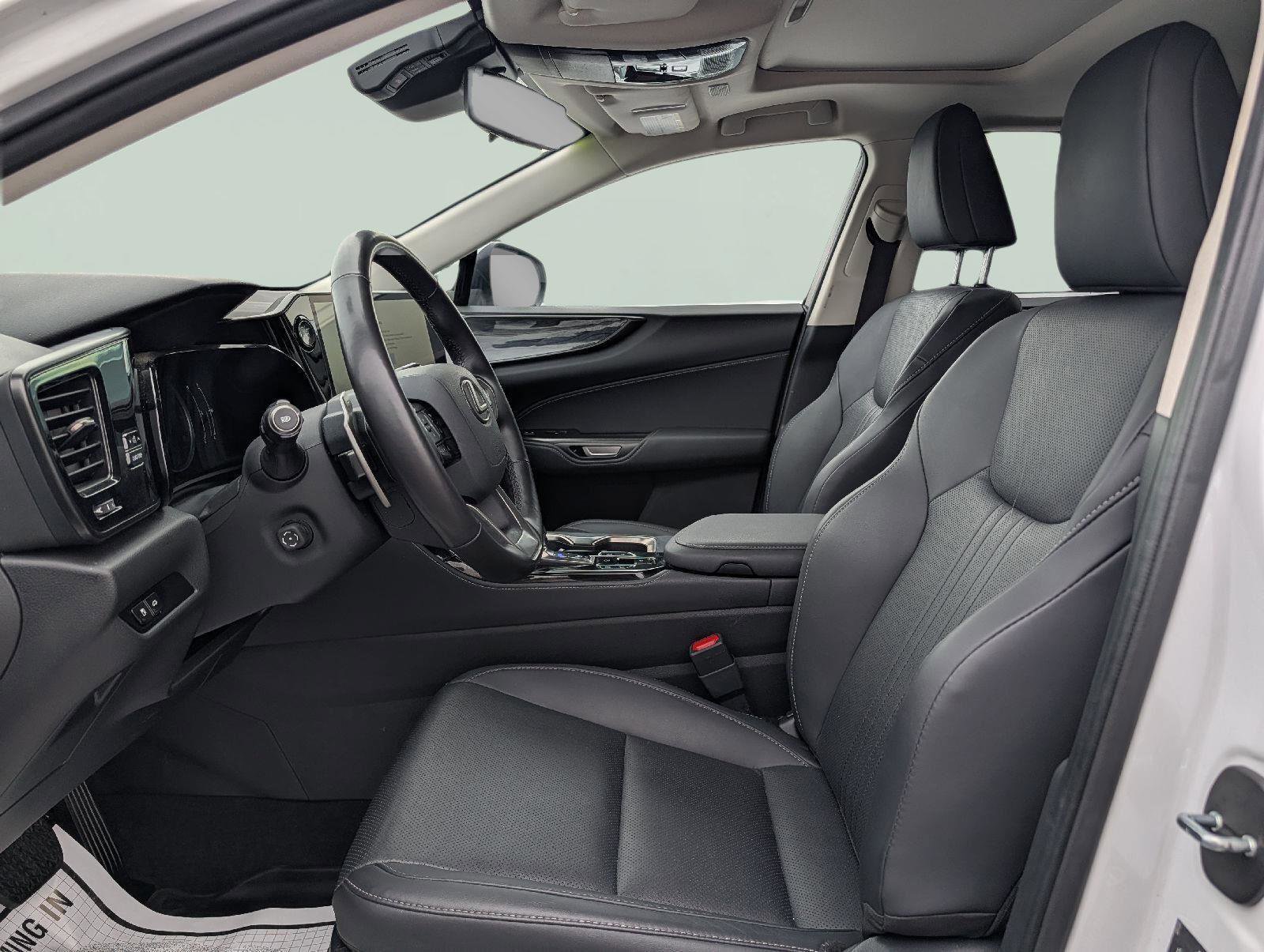 Used 2024 Lexus NX 350 AWD image 8