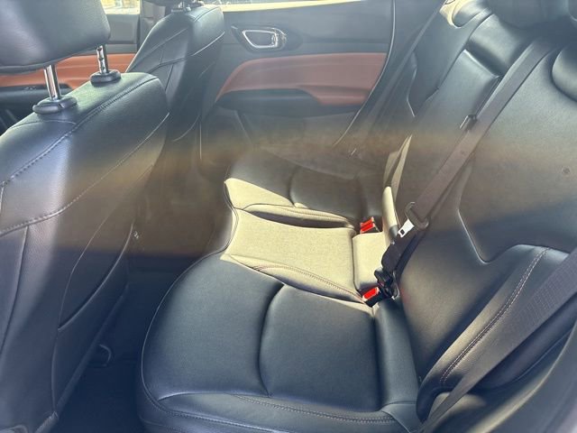 Used 2024 Jeep Compass Limited image 11